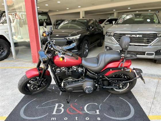 HARLEY-DAVIDSON SOFTAIL FAT BOB 114 